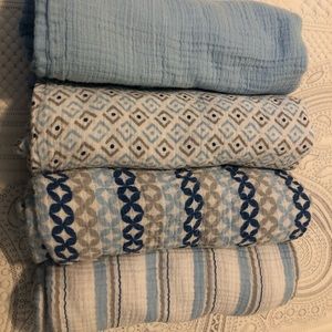 Aden and Anais muslin swaddle blanket set